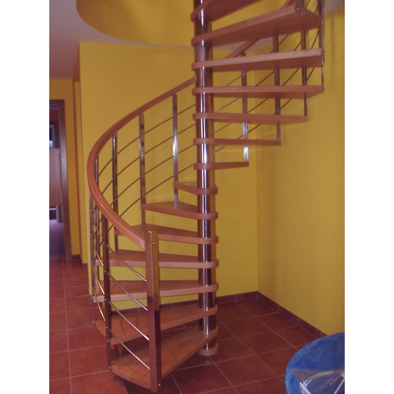 Escalera caracol a medida en madera combinada con inox