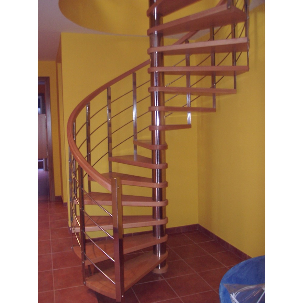 Escalera caracol a medida en madera combinada con inox